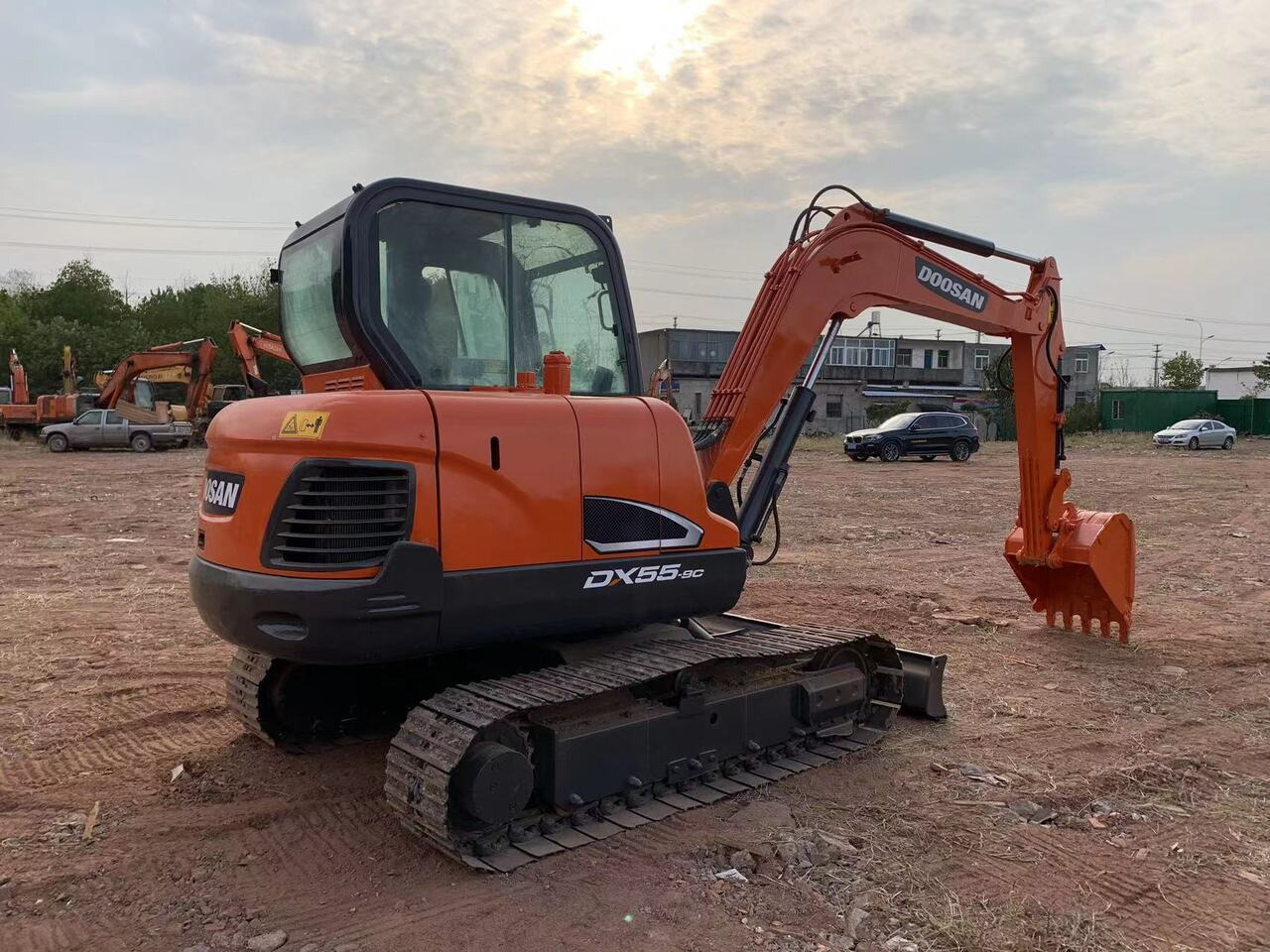 DOOSAN DX55 - Ekskavator: gambar 2 DOOSAN DX55 - Ekskavator: gambar 2
