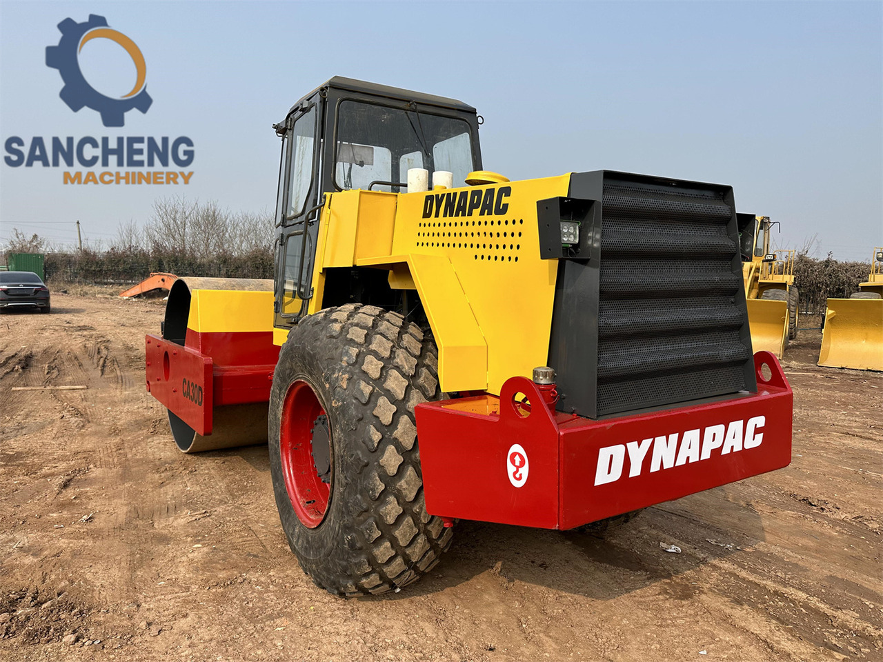 DYNAPAC CA30D - Roller: gambar 1 DYNAPAC CA30D - Roller: gambar 1