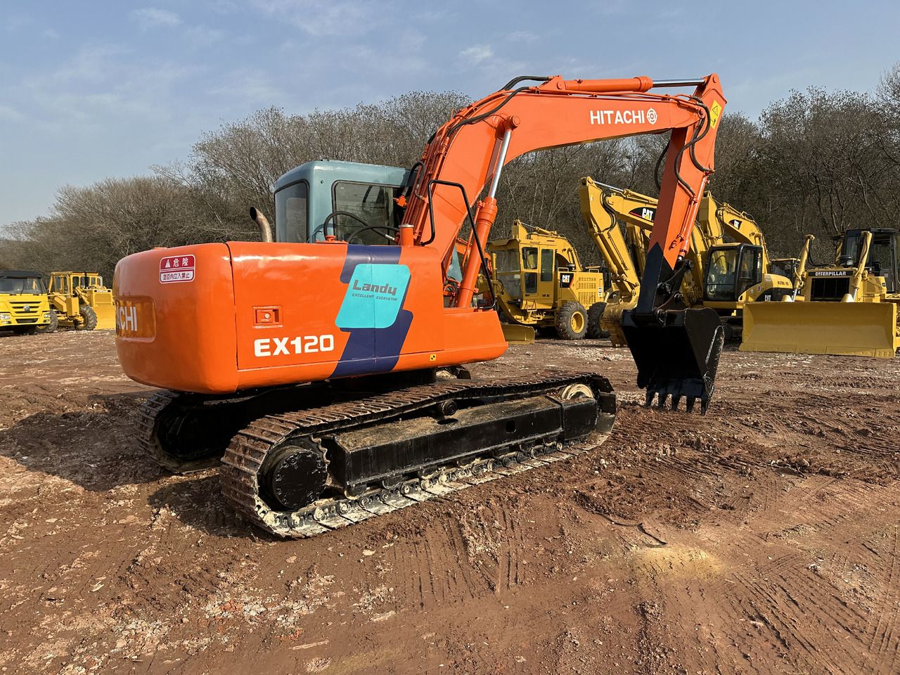 HITACHI EX120 - Ekskavator perayap: gambar 1 HITACHI EX120 - Ekskavator perayap: gambar 1