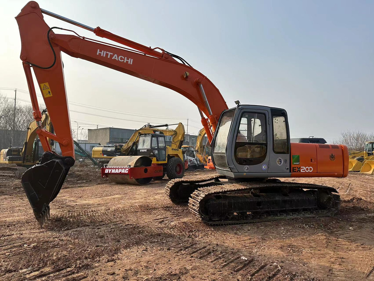 HITACHI EX200 - Ekskavator perayap: gambar 5 HITACHI EX200 - Ekskavator perayap: gambar 5