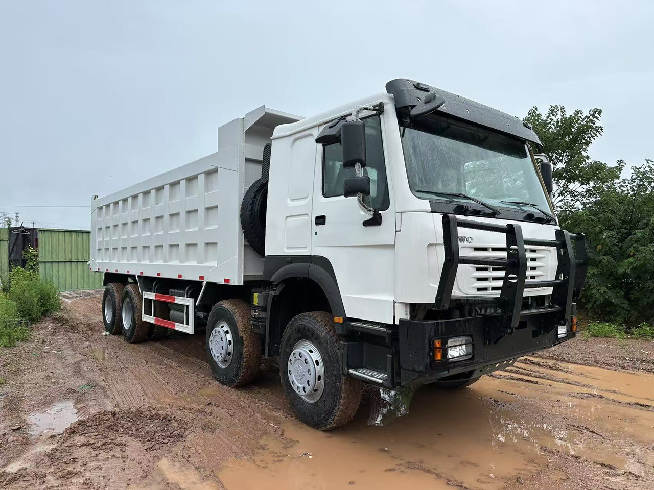 HOWO 371hp - Truk jungkit: gambar 1 HOWO 371hp - Truk jungkit: gambar 1