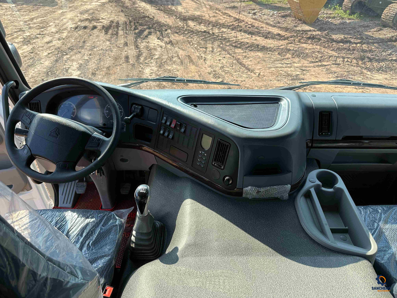 Truk jungkit HOWO 400: gambar 15
