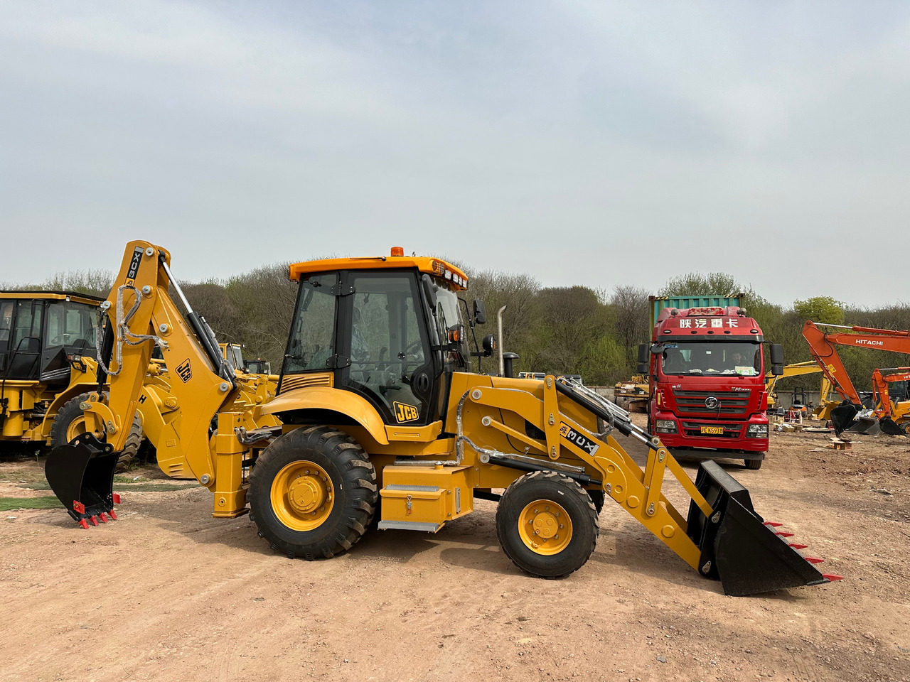 JCB 3CX - Backhoe loader: gambar 1 JCB 3CX - Backhoe loader: gambar 1