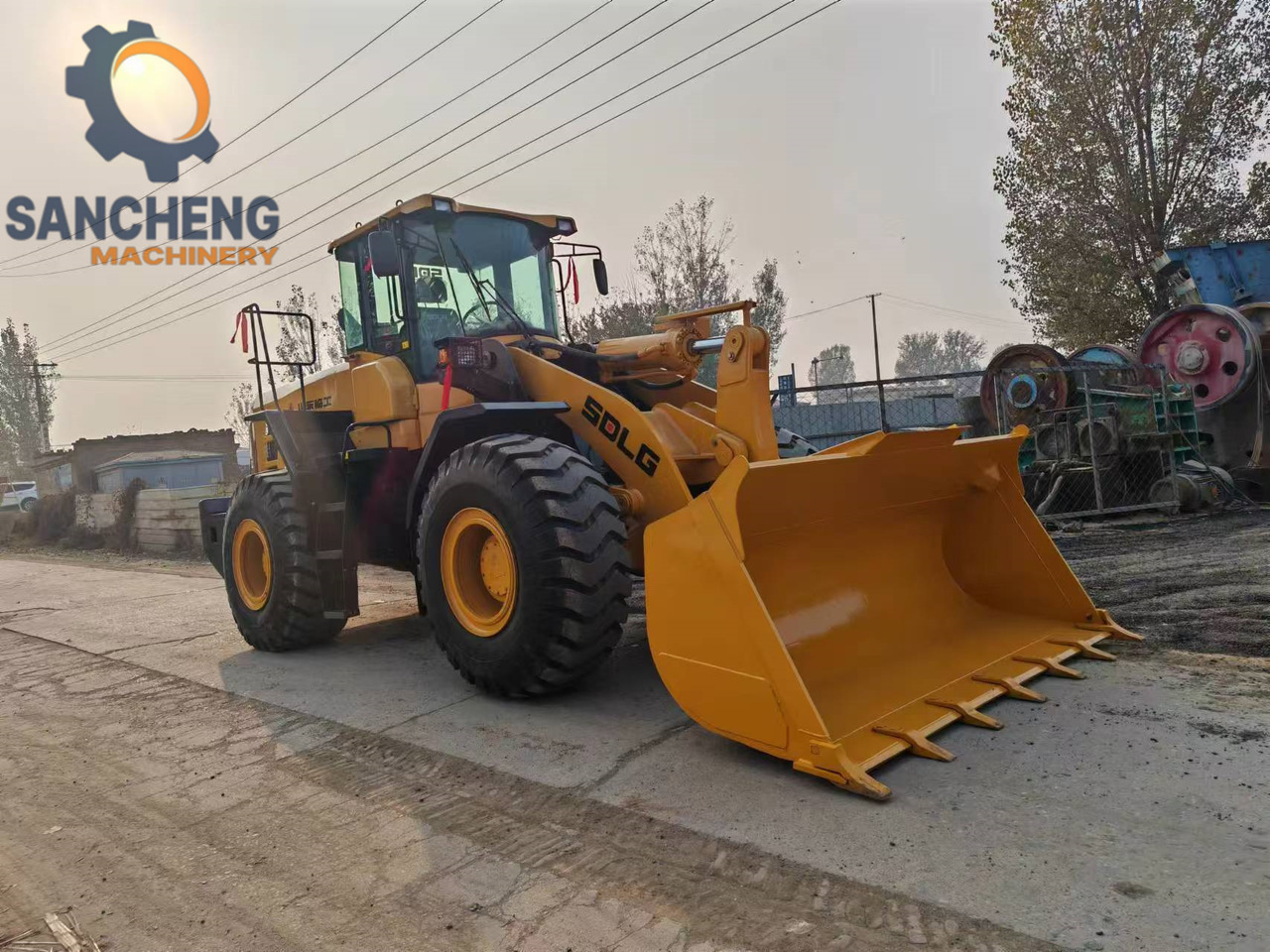 SDLG L956F - Wheel loader: gambar 4 SDLG L956F - Wheel loader: gambar 4