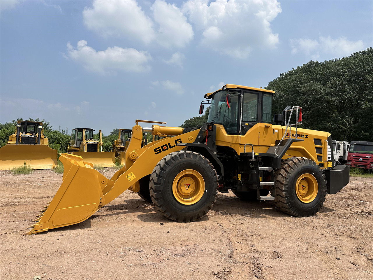 SDLG L956F - Wheel loader: gambar 2 SDLG L956F - Wheel loader: gambar 2