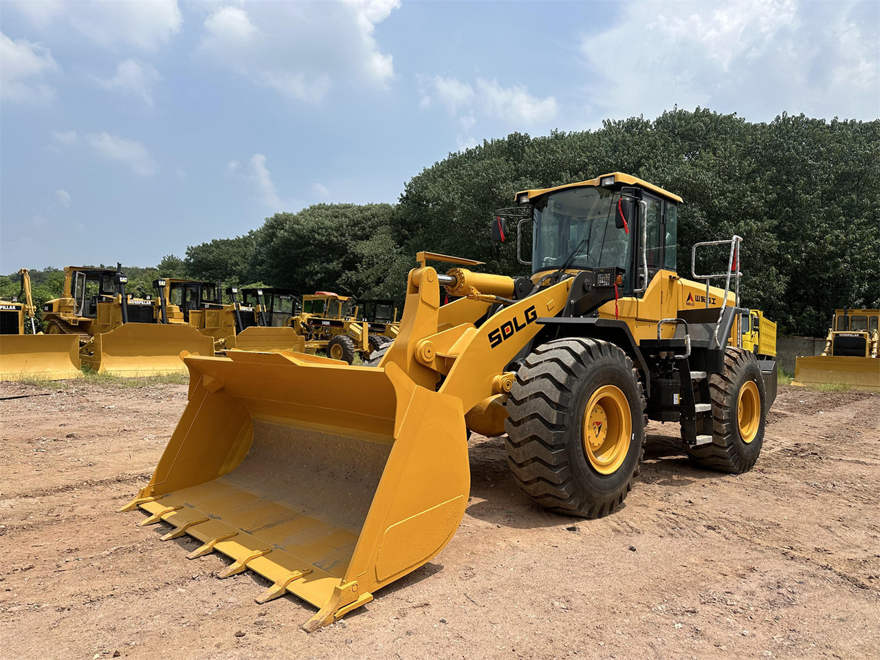 SDLG L956F - Wheel loader: gambar 1 SDLG L956F - Wheel loader: gambar 1