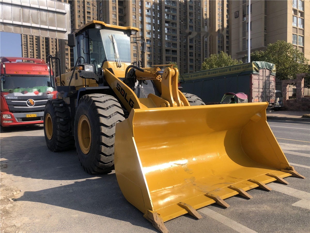 SDLG LG956L - Wheel loader: gambar 4 SDLG LG956L - Wheel loader: gambar 4