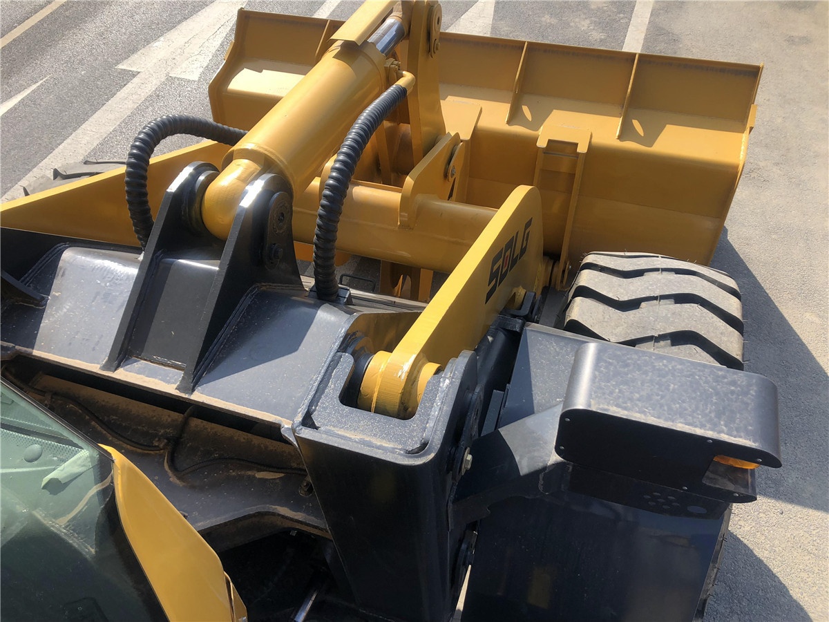 SDLG LG956L - Wheel loader: gambar 3 SDLG LG956L - Wheel loader: gambar 3