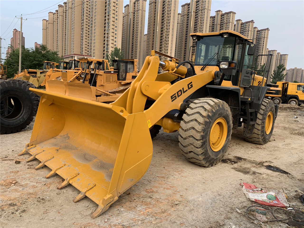SDLG LG968V - Wheel loader: gambar 2 SDLG LG968V - Wheel loader: gambar 2