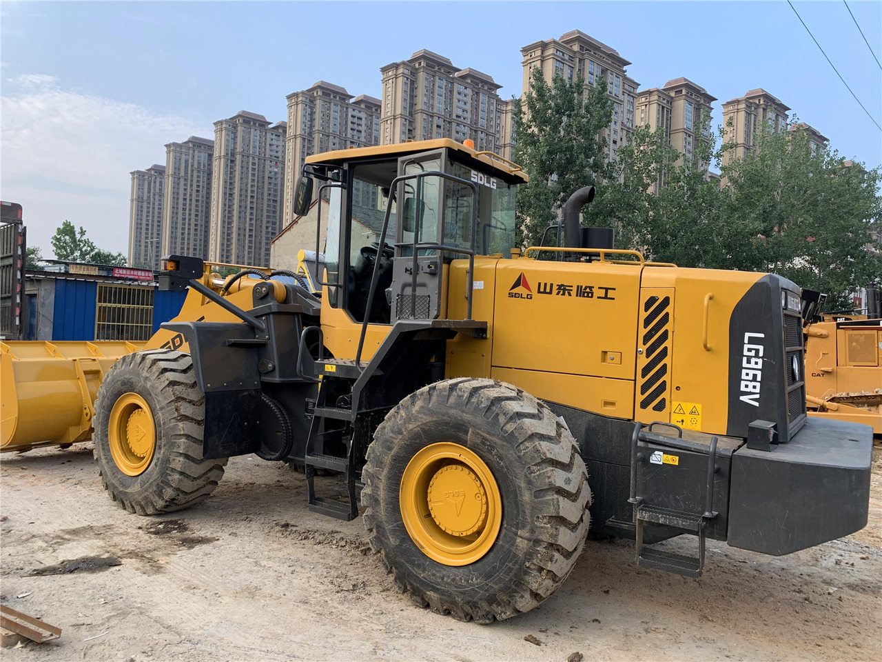 SDLG LG968V - Wheel loader: gambar 1 SDLG LG968V - Wheel loader: gambar 1