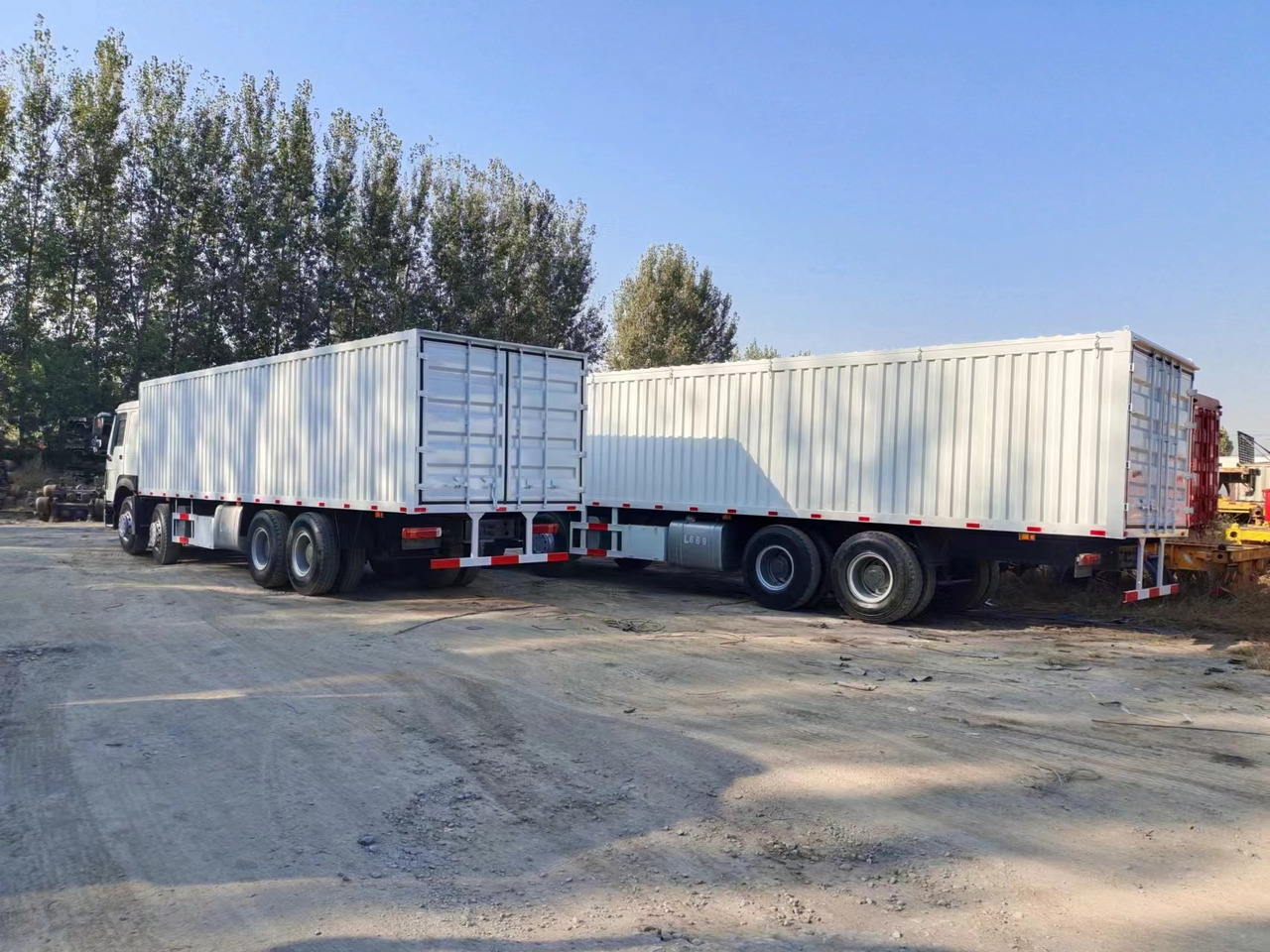 SINOTRUK 400 HOWO Box truck - Truk isotermal: gambar 5 SINOTRUK 400 HOWO Box truck - Truk isotermal: gambar 5
