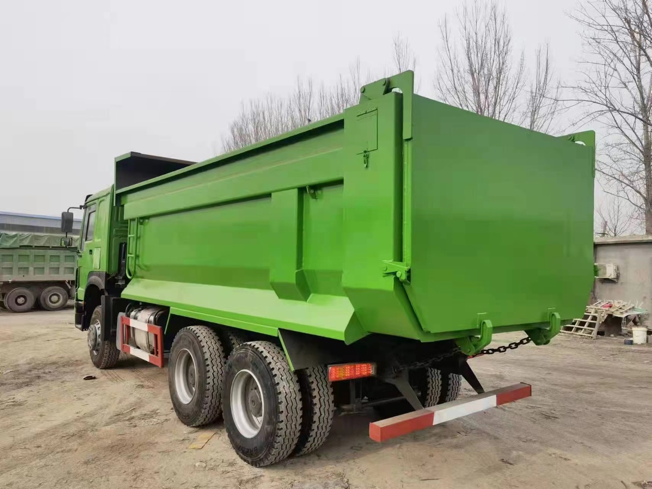 SINOTRUK Howo Dump truck 371 - Truk jungkit: gambar 4 SINOTRUK Howo Dump truck 371 - Truk jungkit: gambar 4
