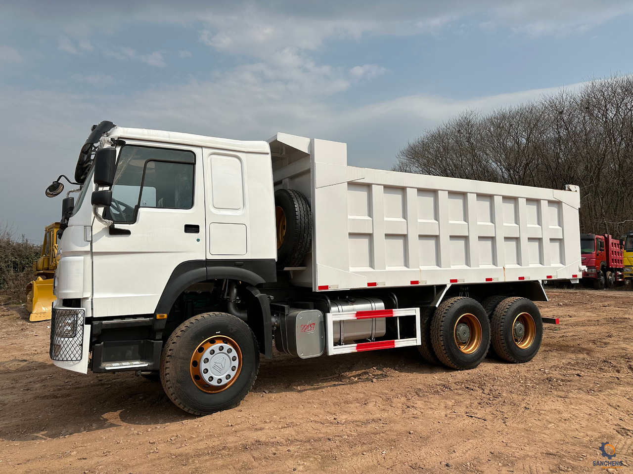 SINOTRUK Howo Dump truck 371 - Truk jungkit: gambar 2 SINOTRUK Howo Dump truck 371 - Truk jungkit: gambar 2