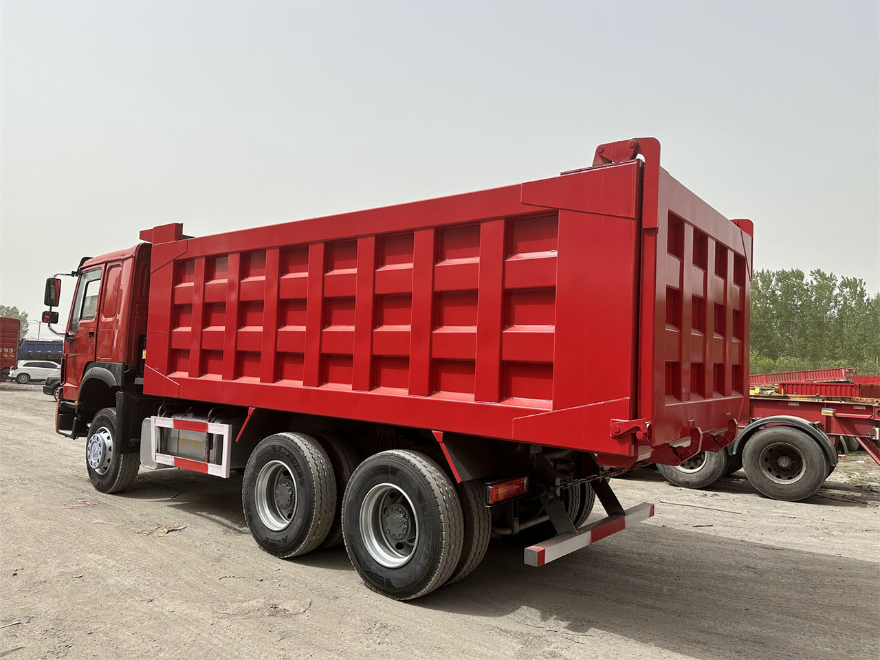 SINOTRUK Howo Dump truck 371 - Truk jungkit: gambar 5 SINOTRUK Howo Dump truck 371 - Truk jungkit: gambar 5