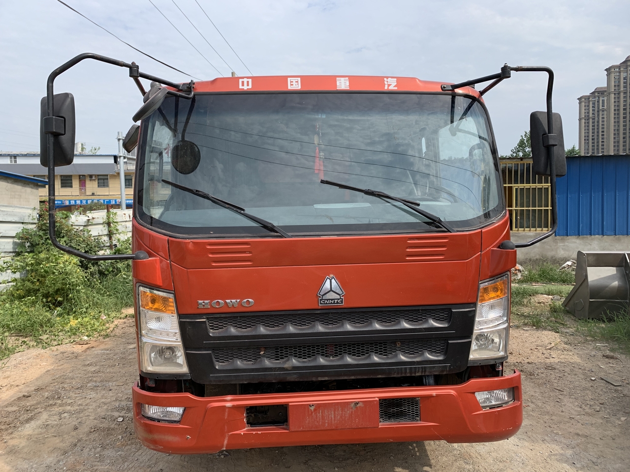 SINOTRUK Howo Dump truck 4x2 - Truk jungkit: gambar 3 SINOTRUK Howo Dump truck 4x2 - Truk jungkit: gambar 3