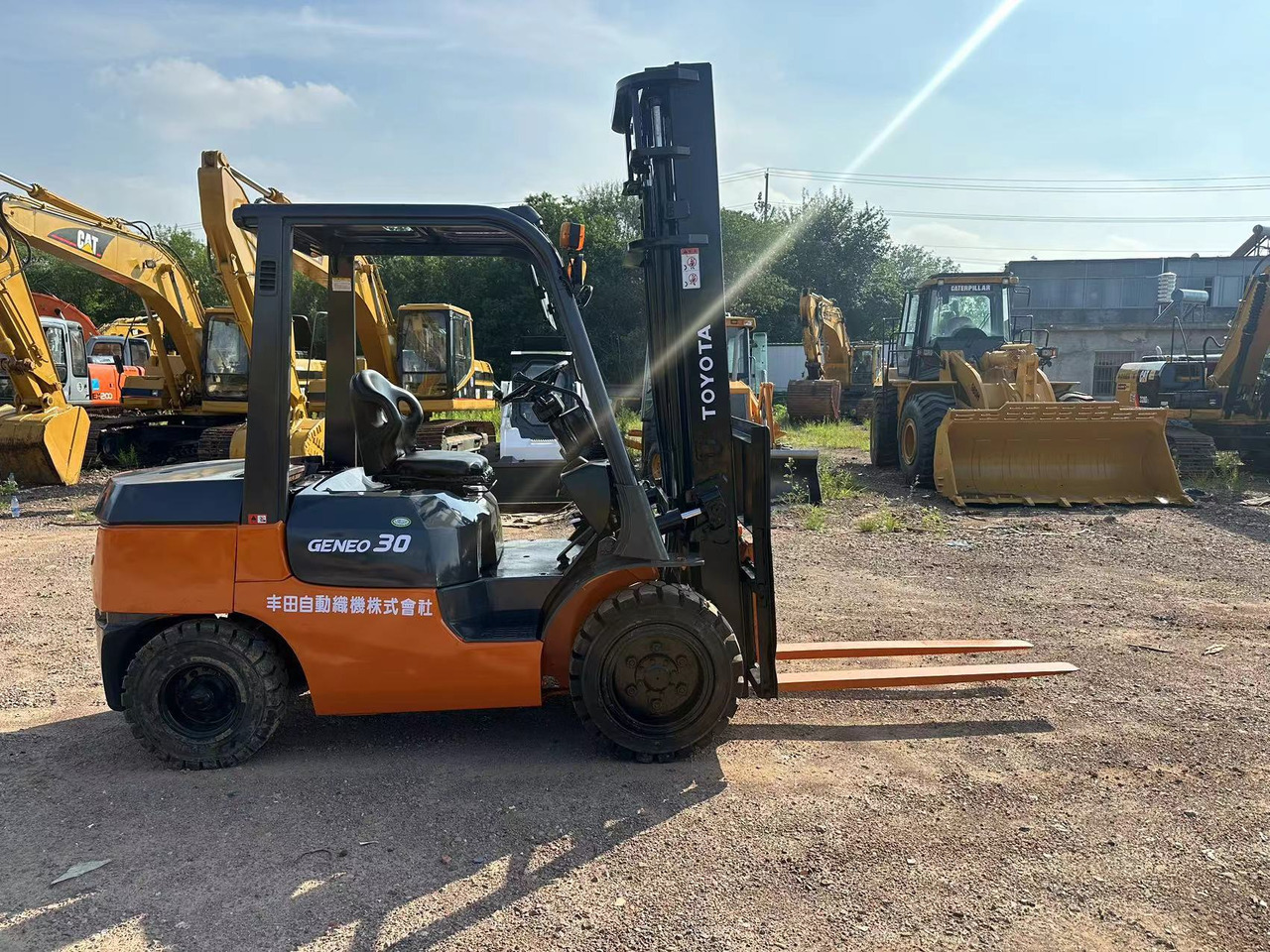 TOYOTA GENEO30 forklift - Forklift diesel: gambar 1 TOYOTA GENEO30 forklift - Forklift diesel: gambar 1