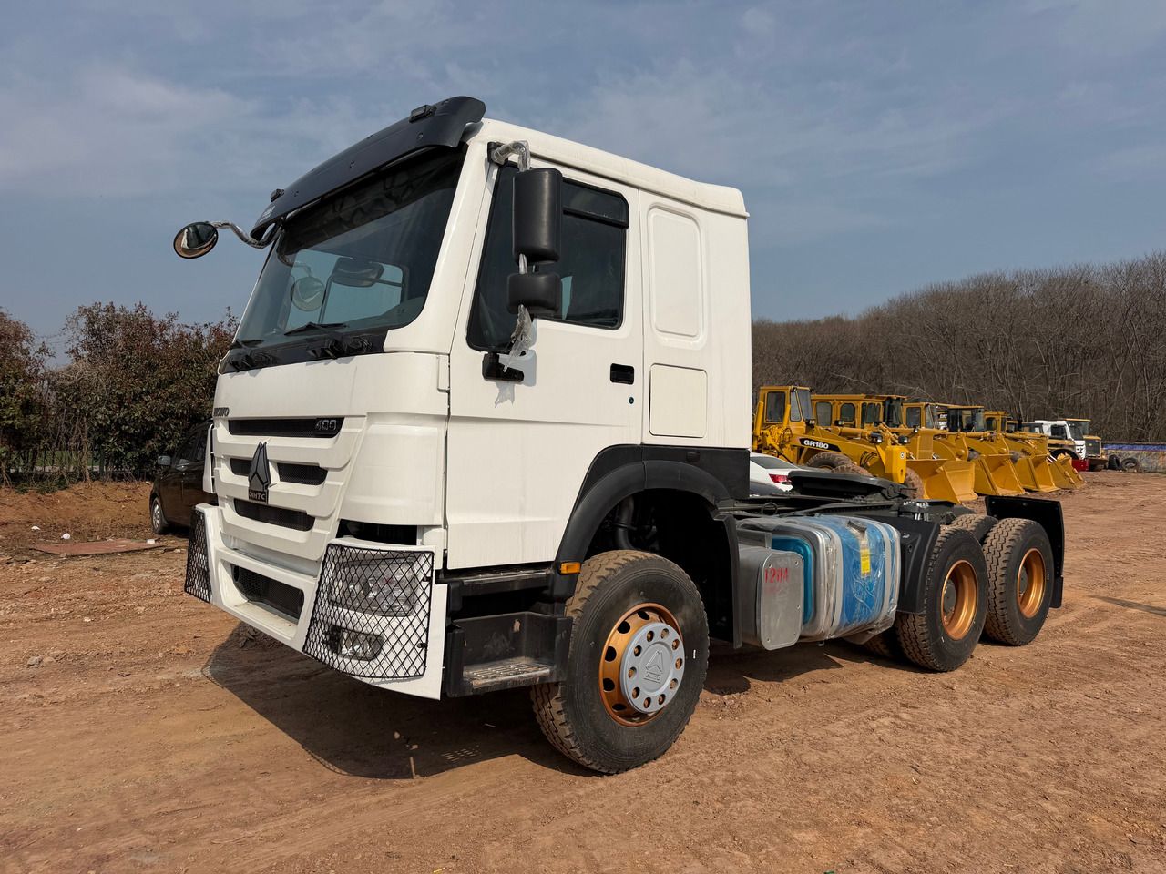 SINOTRUK HOWO 400hp - Tractor head: gambar 1 SINOTRUK HOWO 400hp - Tractor head: gambar 1