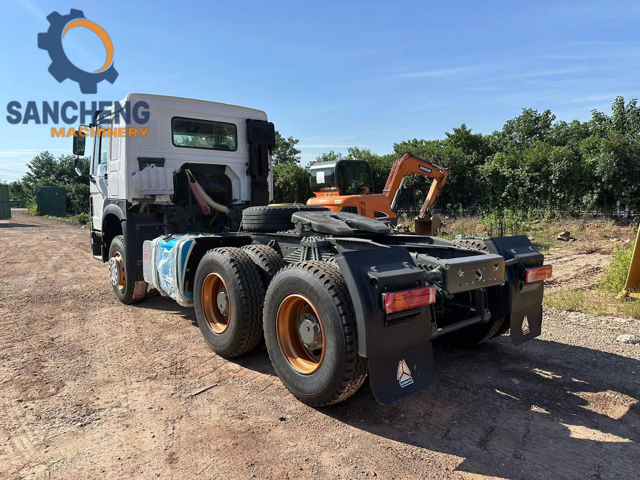 SINOTRUK HOWO Truck Head 371 - Tractor head: gambar 5 SINOTRUK HOWO Truck Head 371 - Tractor head: gambar 5