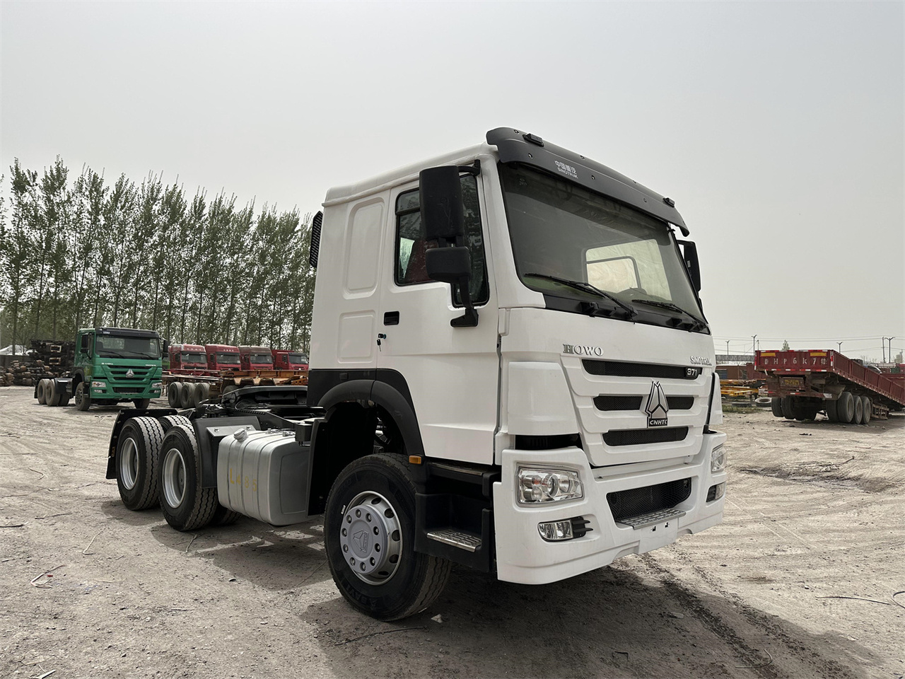 SINOTRUK Howo 371 Truck Head - Tractor head: gambar 1 SINOTRUK Howo 371 Truck Head - Tractor head: gambar 1