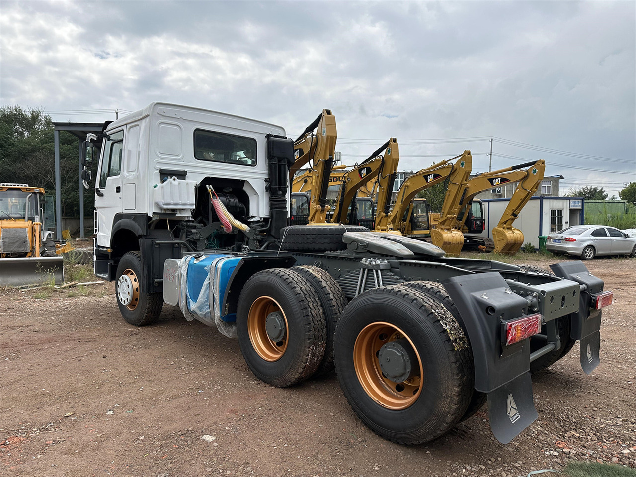 SINOTRUK Howo tractor unit 420hp - Tractor head: gambar 5 SINOTRUK Howo tractor unit 420hp - Tractor head: gambar 5
