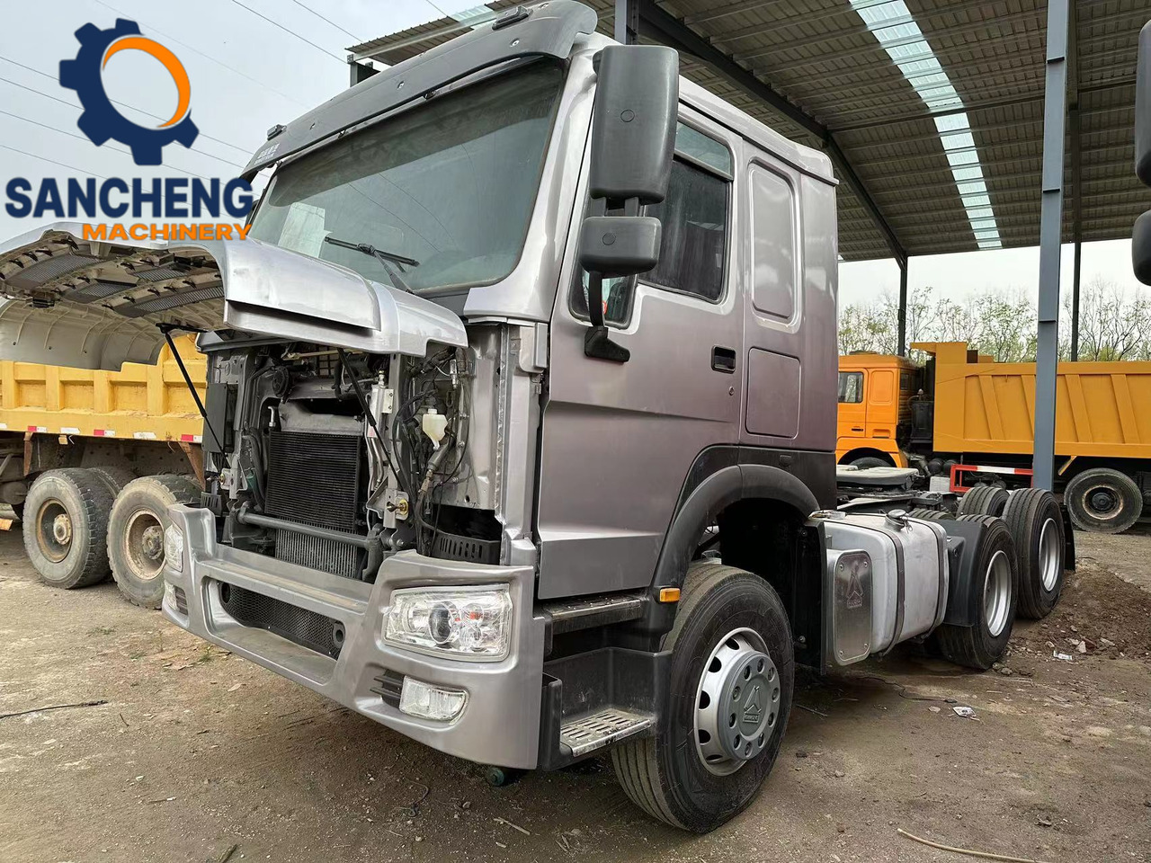 Sinotruk HOWO 380hp 6X4 Tractor - Tractor head: gambar 4 Sinotruk HOWO 380hp 6X4 Tractor - Tractor head: gambar 4