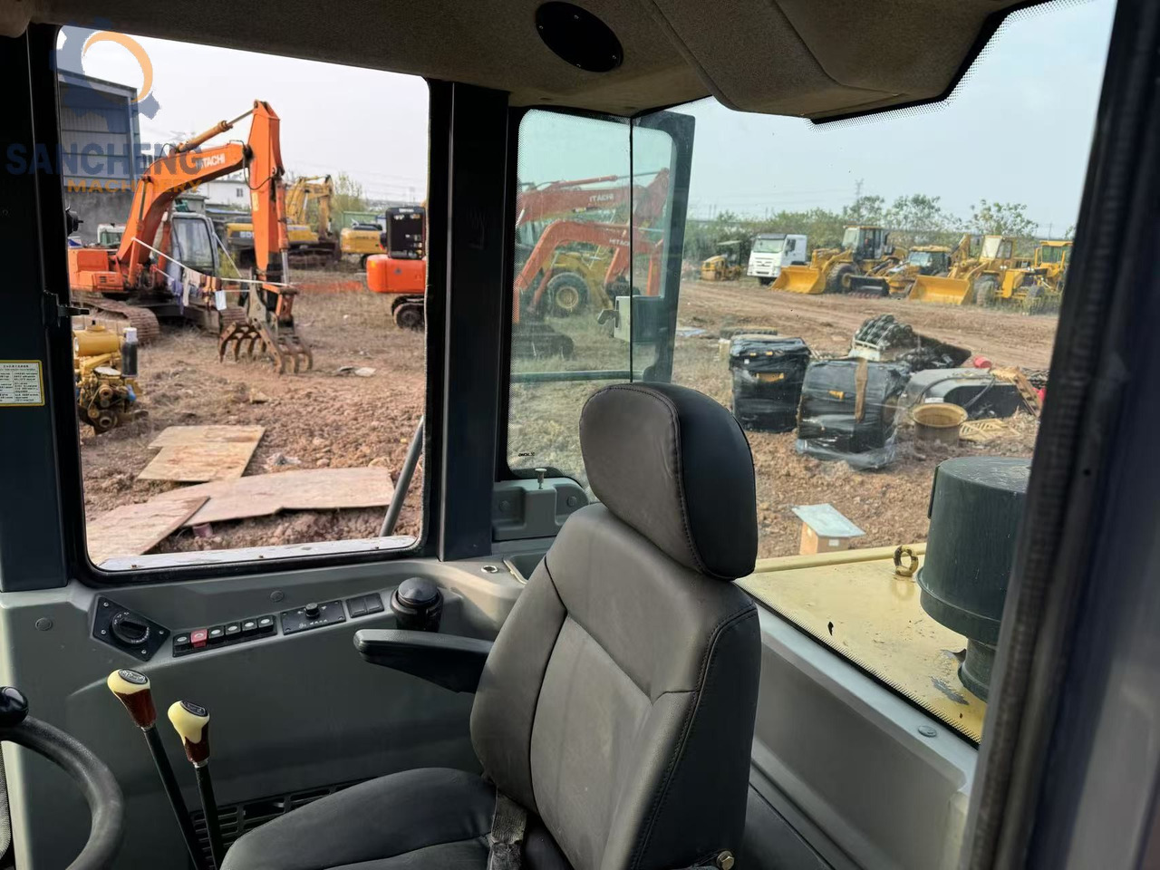 XCMG LW500F - Wheel loader: gambar 3 XCMG LW500F - Wheel loader: gambar 3
