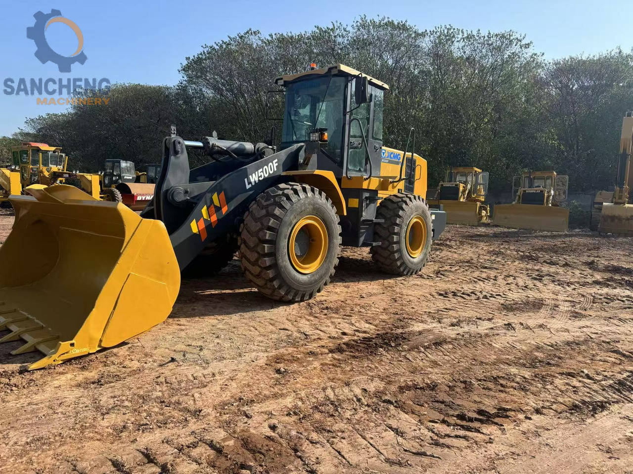 XCMG LW500F - Wheel loader: gambar 2 XCMG LW500F - Wheel loader: gambar 2