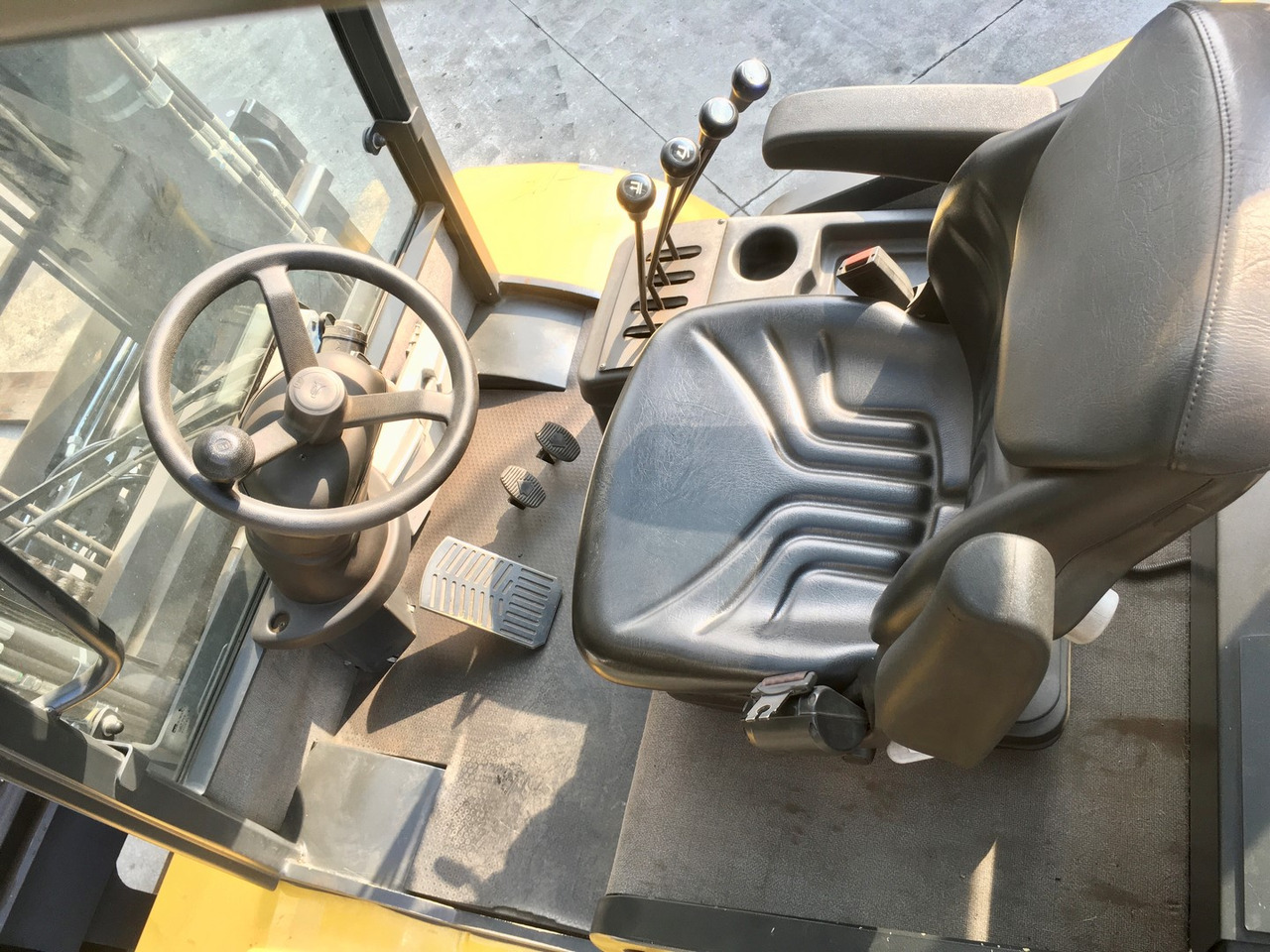 CARER F90H - 2015 - Forklift listrik: gambar 5 CARER F90H - 2015 - Forklift listrik: gambar 5