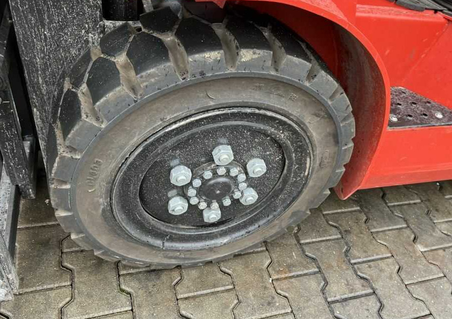 Forklift listrik EP Equipment EFL302: gambar 8 Forklift listrik EP Equipment EFL302: gambar 8