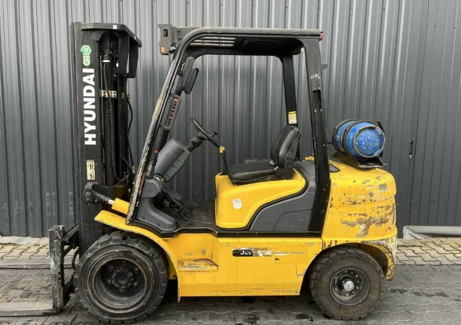Hyundai 30L-7 - Forklift LPG: gambar 2 Hyundai 30L-7 - Forklift LPG: gambar 2