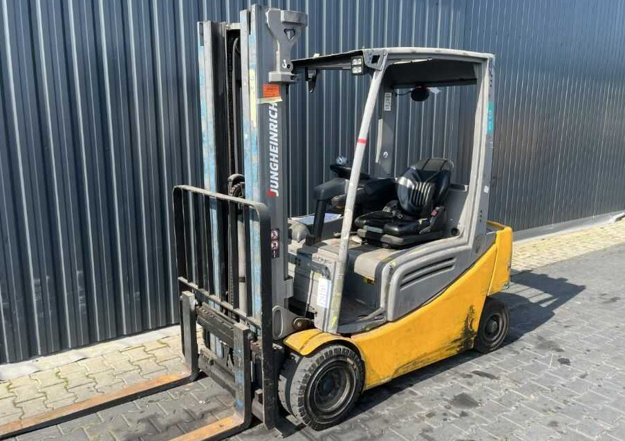 Jungheinrich EFG320 - Forklift listrik: gambar 1 Jungheinrich EFG320 - Forklift listrik: gambar 1