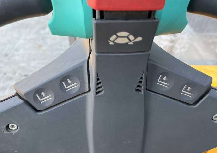 Jungheinrich EJC110 - Penumpuk: gambar 3 Jungheinrich EJC110 - Penumpuk: gambar 3