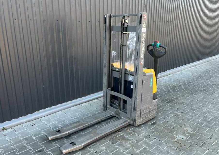 Jungheinrich EJC110 - Penumpuk: gambar 2 Jungheinrich EJC110 - Penumpuk: gambar 2