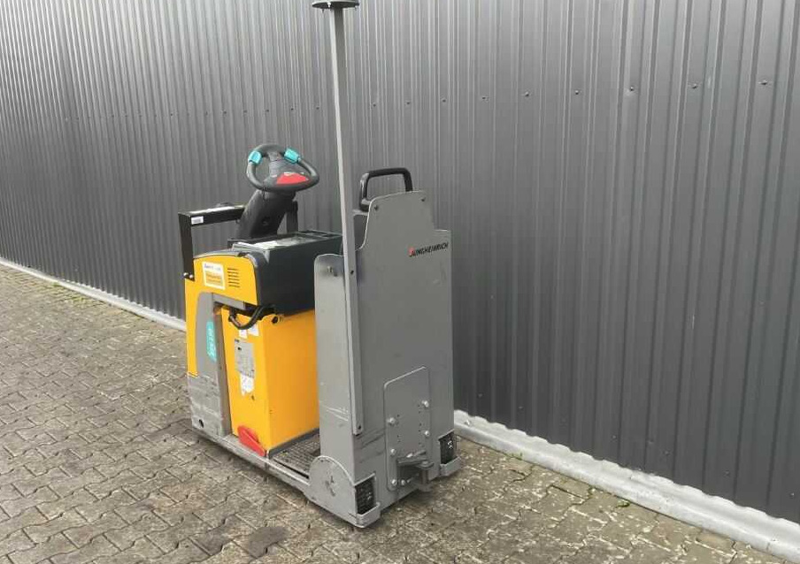 Jungheinrich EZS130 - Traktor derek: gambar 3 Jungheinrich EZS130 - Traktor derek: gambar 3