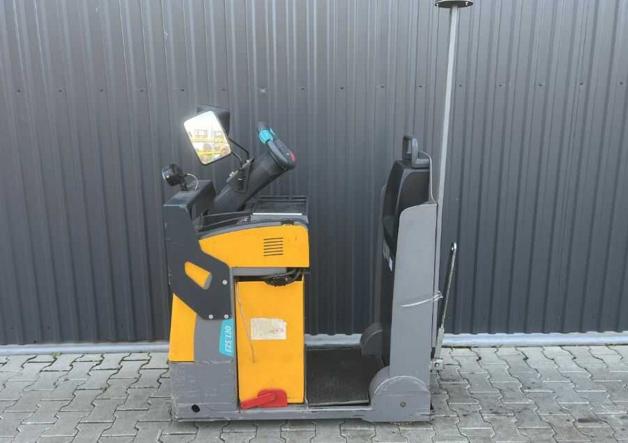 Jungheinrich EZS130 - Traktor derek: gambar 2 Jungheinrich EZS130 - Traktor derek: gambar 2