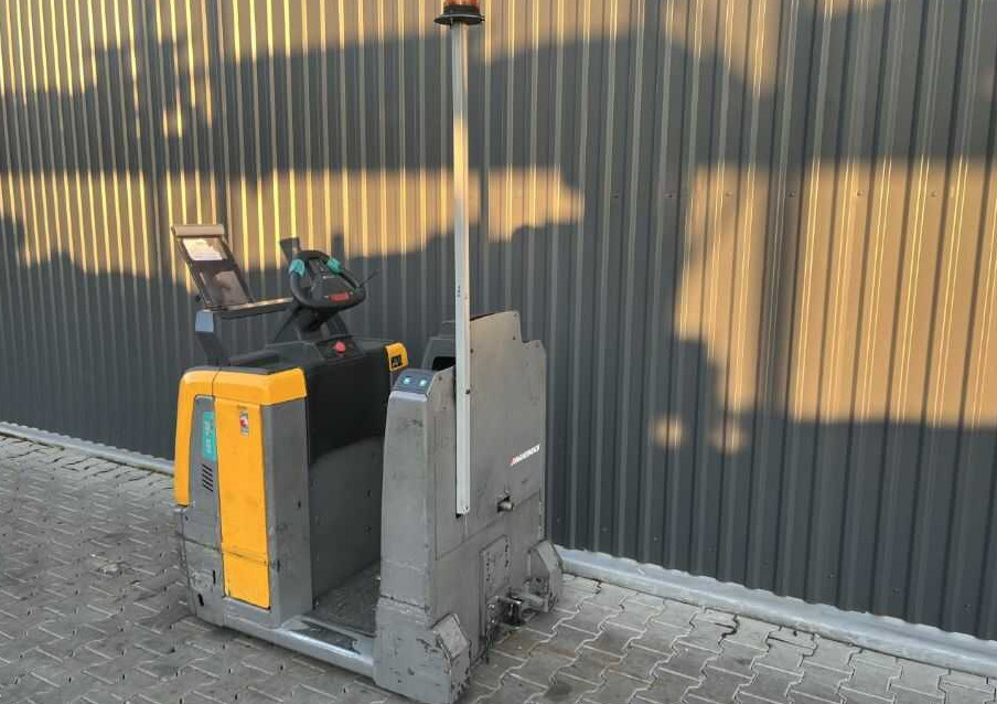 Jungheinrich EZS350 - Traktor derek: gambar 3 Jungheinrich EZS350 - Traktor derek: gambar 3