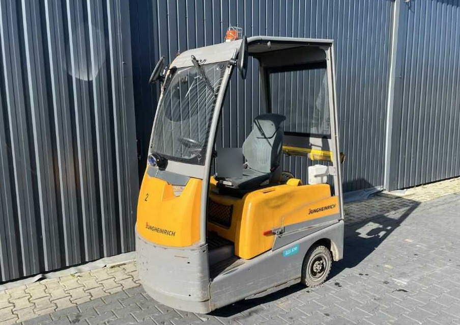 Jungheinrich EZS570 - Traktor derek: gambar 1 Jungheinrich EZS570 - Traktor derek: gambar 1