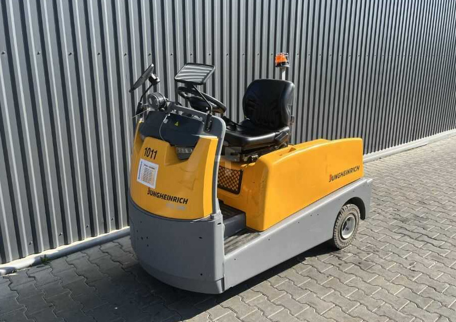 Jungheinrich EZS590 - Traktor derek: gambar 1 Jungheinrich EZS590 - Traktor derek: gambar 1