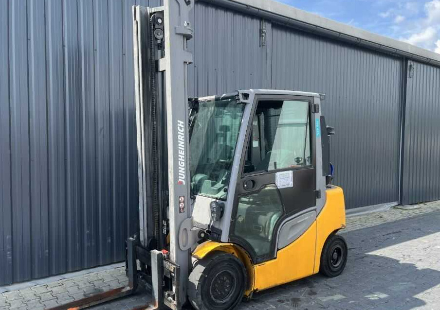 Jungheinrich TFG425s - Forklift LPG: gambar 1 Jungheinrich TFG425s - Forklift LPG: gambar 1