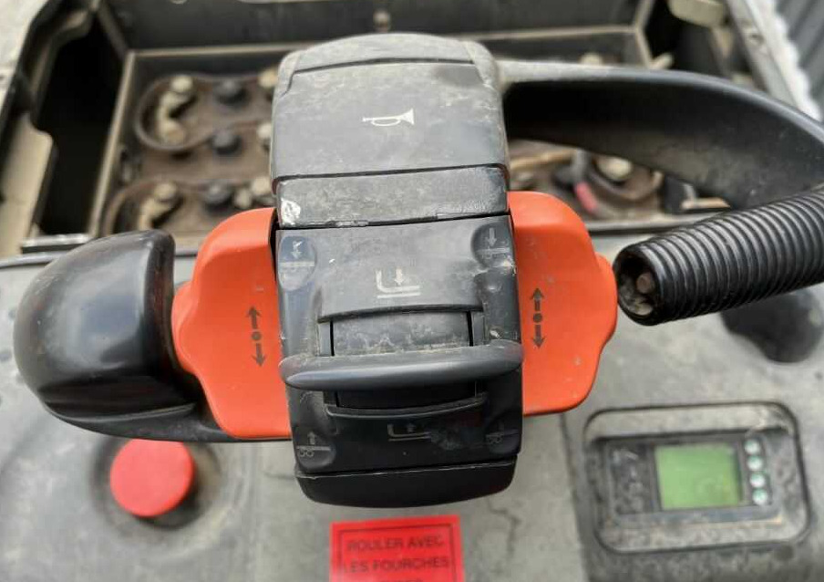 Penumpuk Linde D14SP: gambar 7