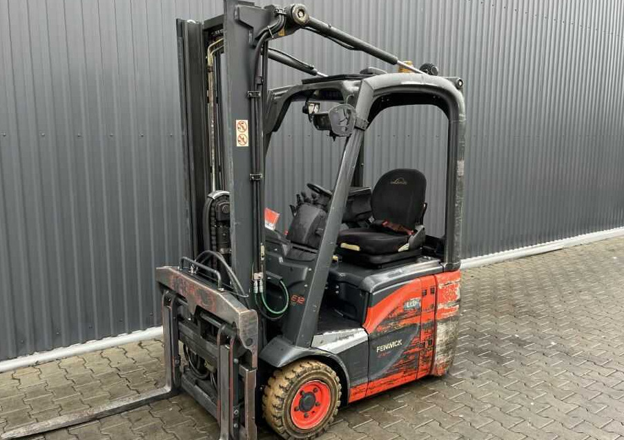 Linde E12-02 - Forklift listrik: gambar 1 Linde E12-02 - Forklift listrik: gambar 1