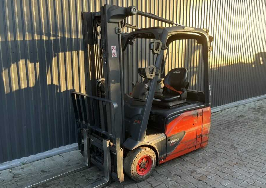 Linde E16-02 - Forklift listrik: gambar 1 Linde E16-02 - Forklift listrik: gambar 1