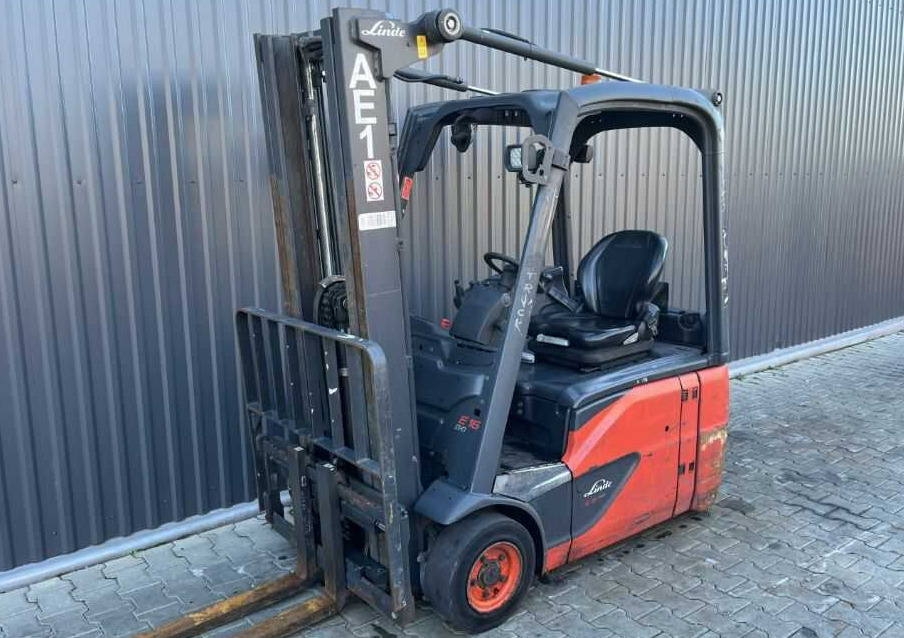 Linde E16-02 - Forklift listrik: gambar 1 Linde E16-02 - Forklift listrik: gambar 1