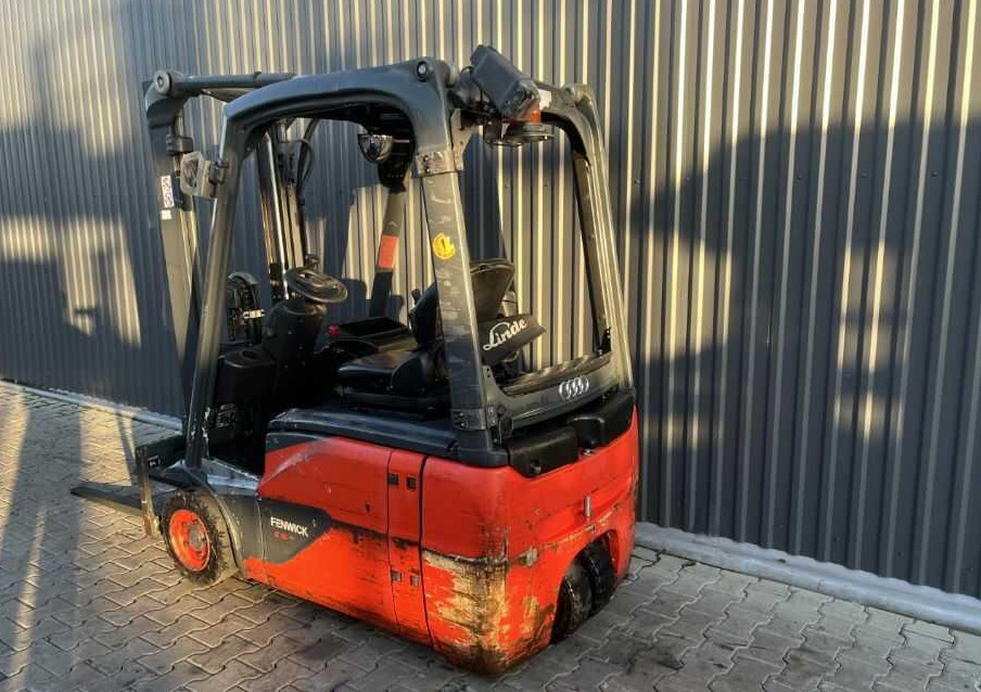 Linde E16-02 - Forklift listrik: gambar 3 Linde E16-02 - Forklift listrik: gambar 3