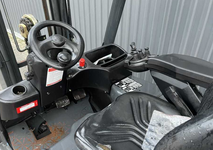 Linde E18-01 - Forklift listrik: gambar 4 Linde E18-01 - Forklift listrik: gambar 4