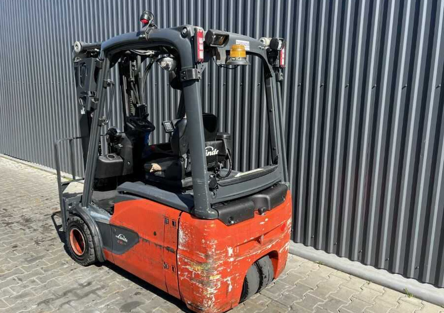 Linde E18-02 - Forklift listrik: gambar 3 Linde E18-02 - Forklift listrik: gambar 3