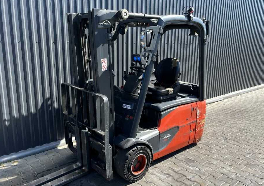 Linde E18-02 - Forklift listrik: gambar 1 Linde E18-02 - Forklift listrik: gambar 1