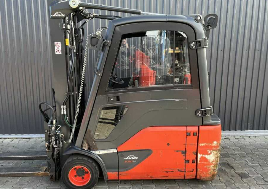 Linde E20L-02 - Forklift listrik: gambar 2 Linde E20L-02 - Forklift listrik: gambar 2