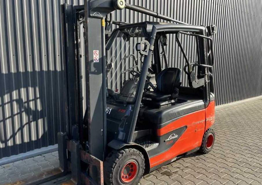 Linde E25 - Forklift listrik: gambar 1 Linde E25 - Forklift listrik: gambar 1