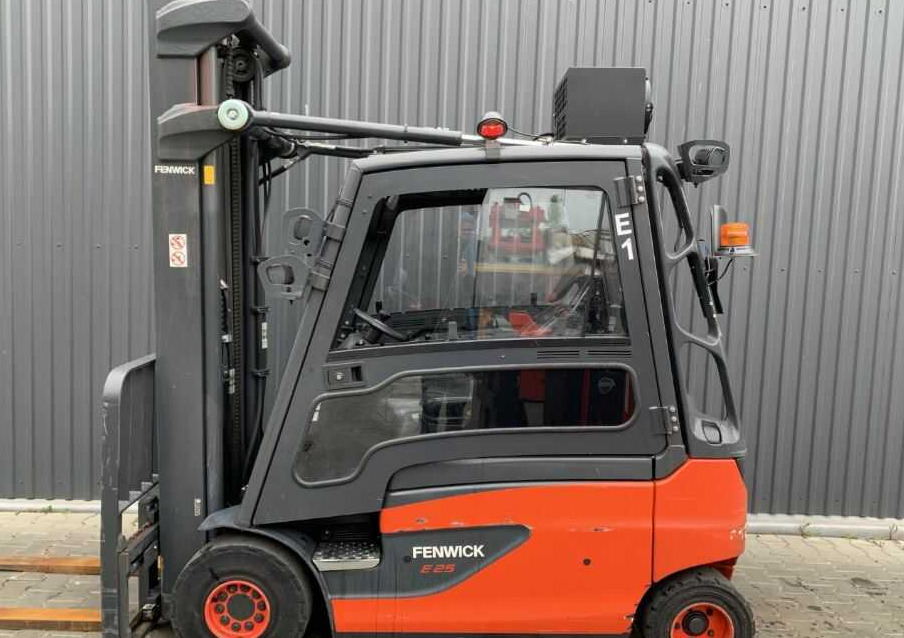 Linde E25L-02 - Forklift listrik: gambar 2 Linde E25L-02 - Forklift listrik: gambar 2